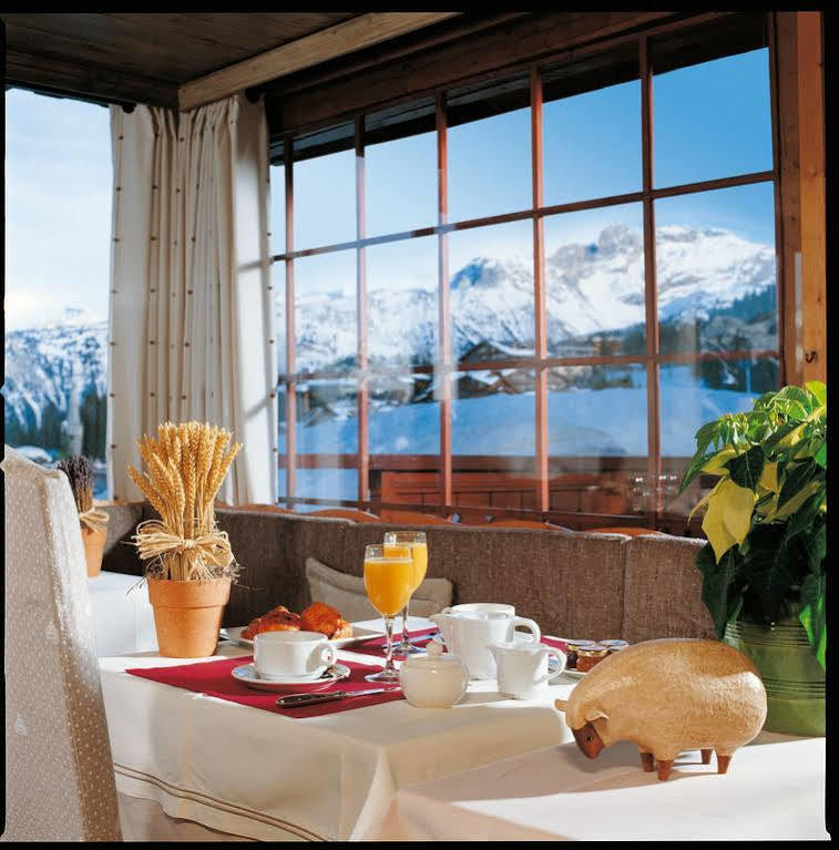 Grand Hotel Au Rond Point Des Pistes Courchevel Exteriér fotografie